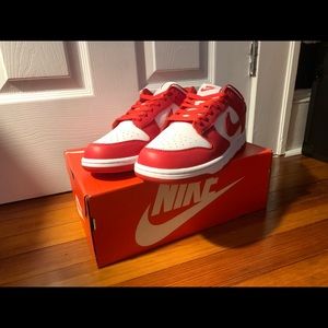 Nike dunk university red size 10.5